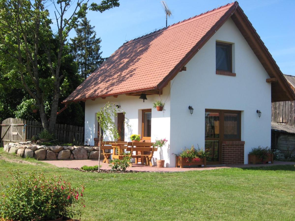 Вилла Domek Czerwony Kapturek Plocice Экстерьер фото